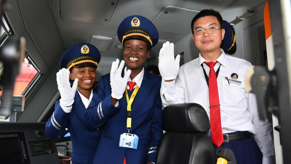 这里洋溢着青春的气息——非洲青年投身“最年轻大陆”的蓬勃发展