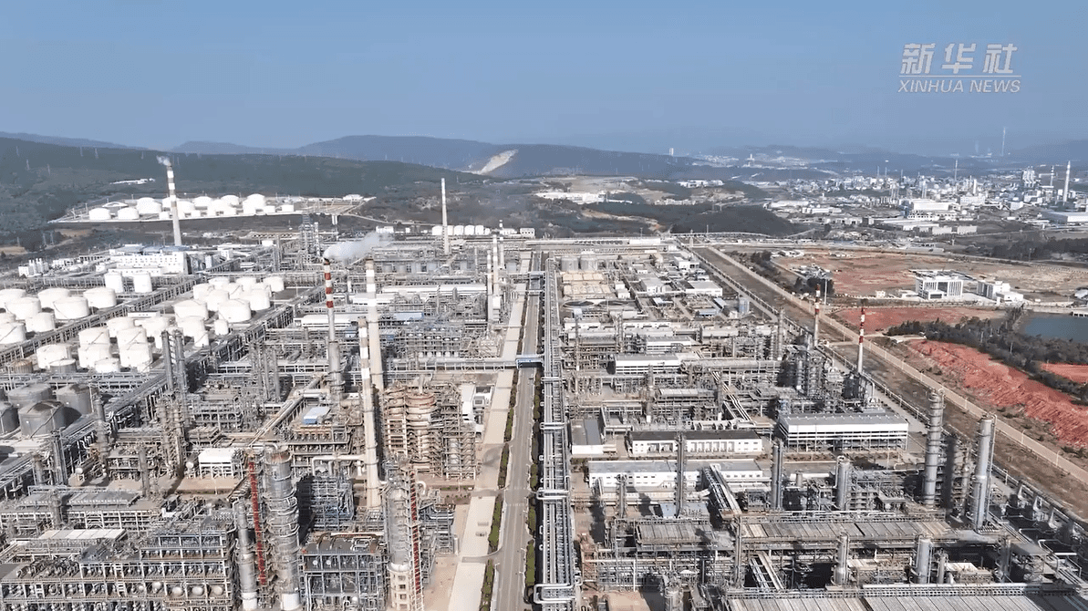 中老铁路开启成品油装运试验