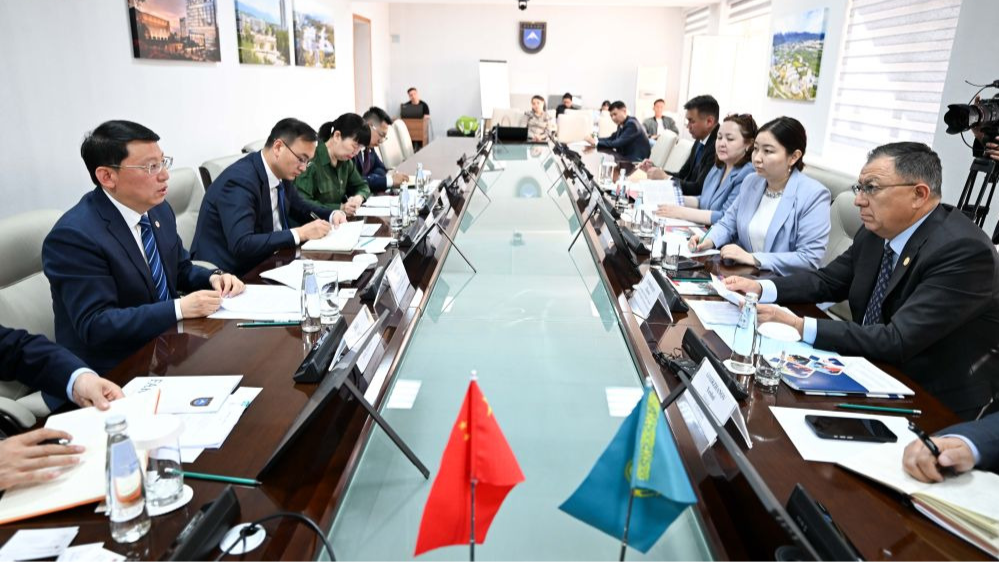 中哈高校推动建立“一带一路”（中国—中亚）法学教育联盟