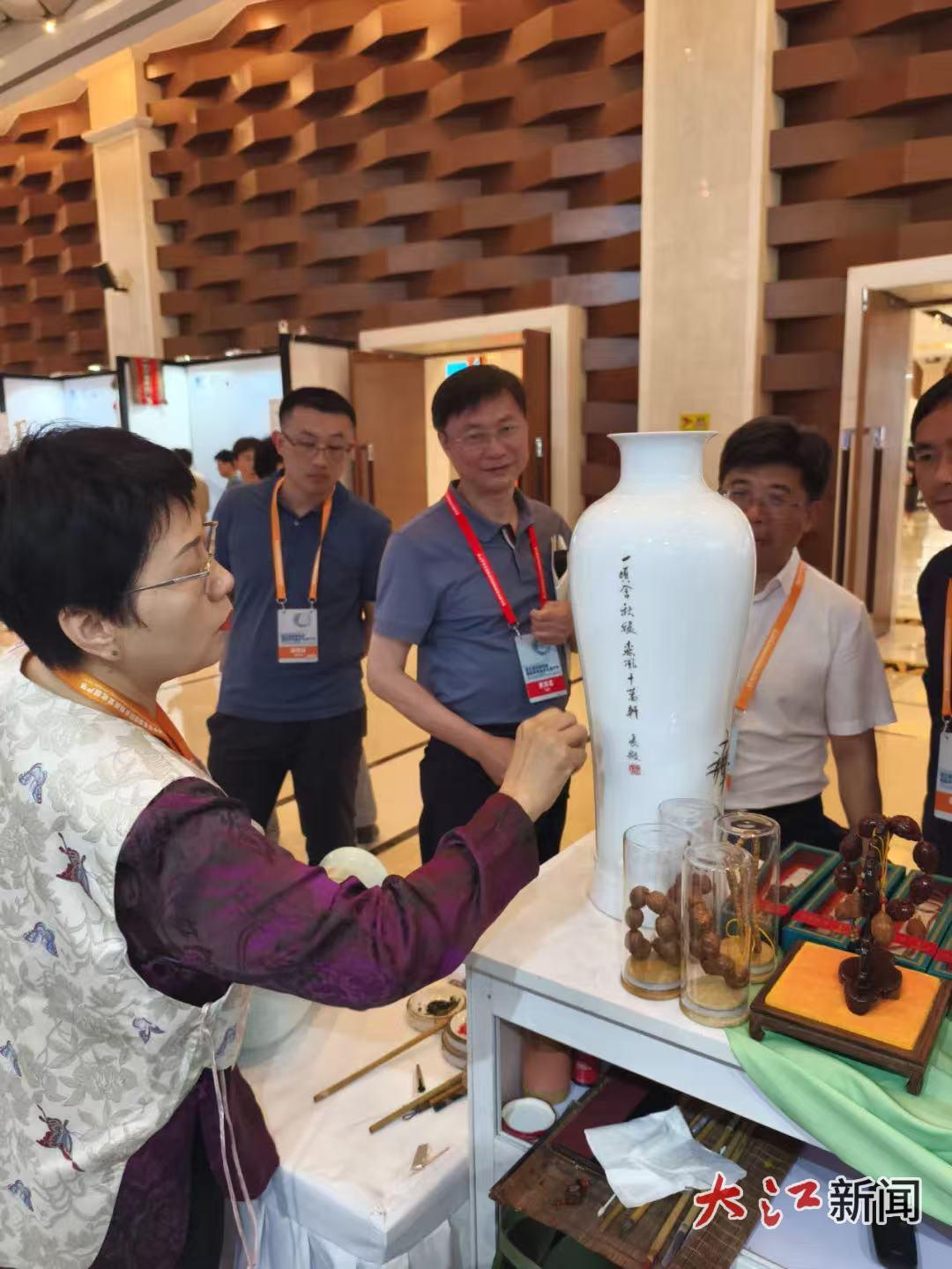 景德镇文旅亮相丝绸之路旅游城市联盟2025“丝路对话·成都”活动 - 中国一带一路网