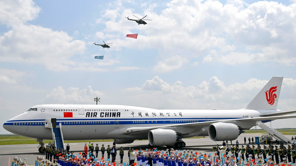 第一观察·瞬间｜特殊礼遇 深厚情谊