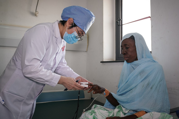 Travail de la 35e équipe médicale chinoise en Mauritanie