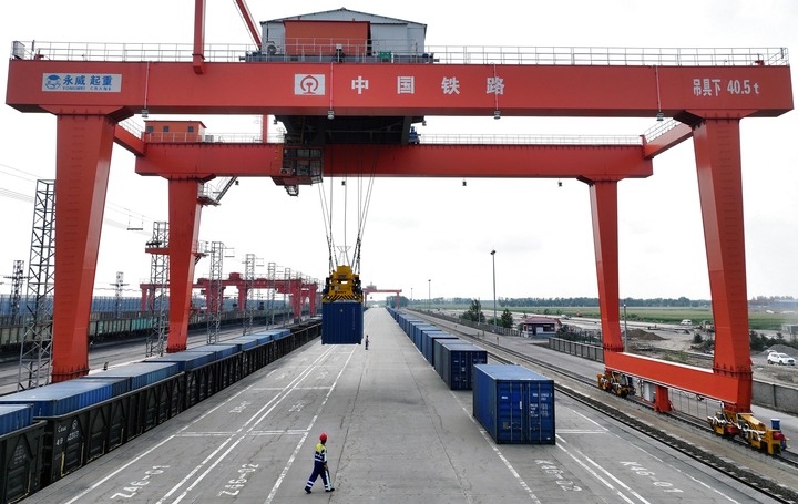 По "восточному коридору" ж/д грузоперевозок Китай-Европа в этом году прошло более 3 000 поездов