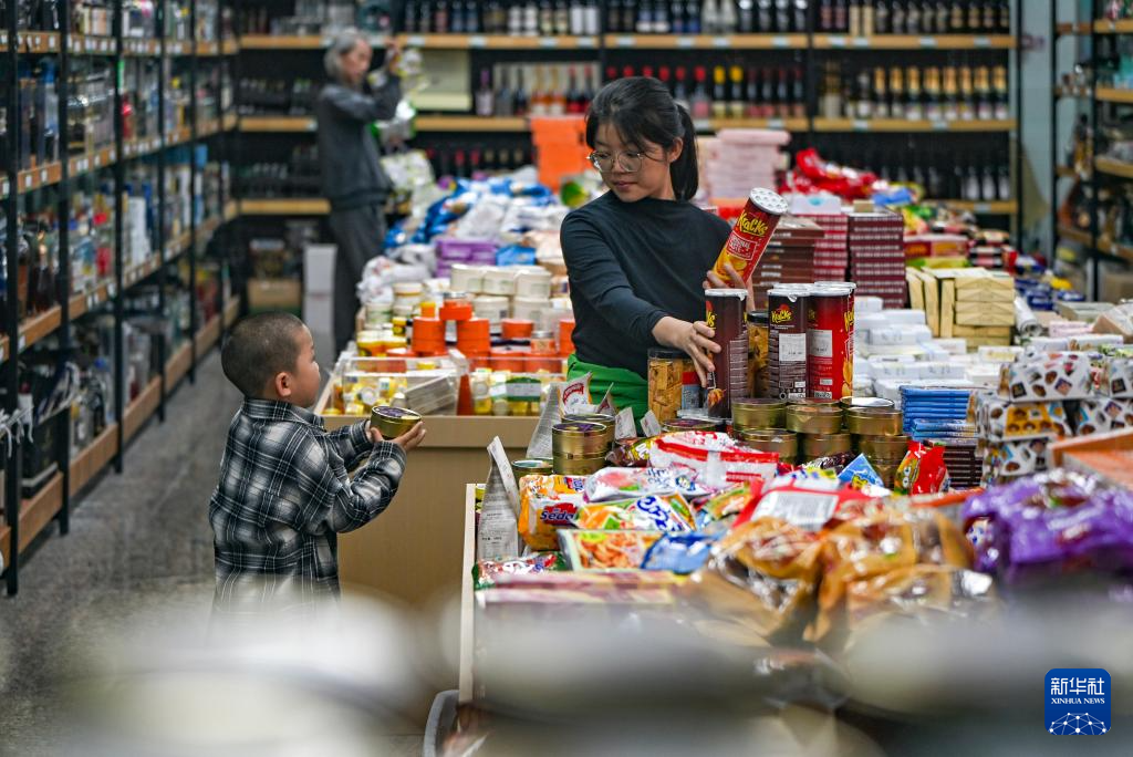 潮涌新疆70年 丝路新程：立体通道联通亚欧