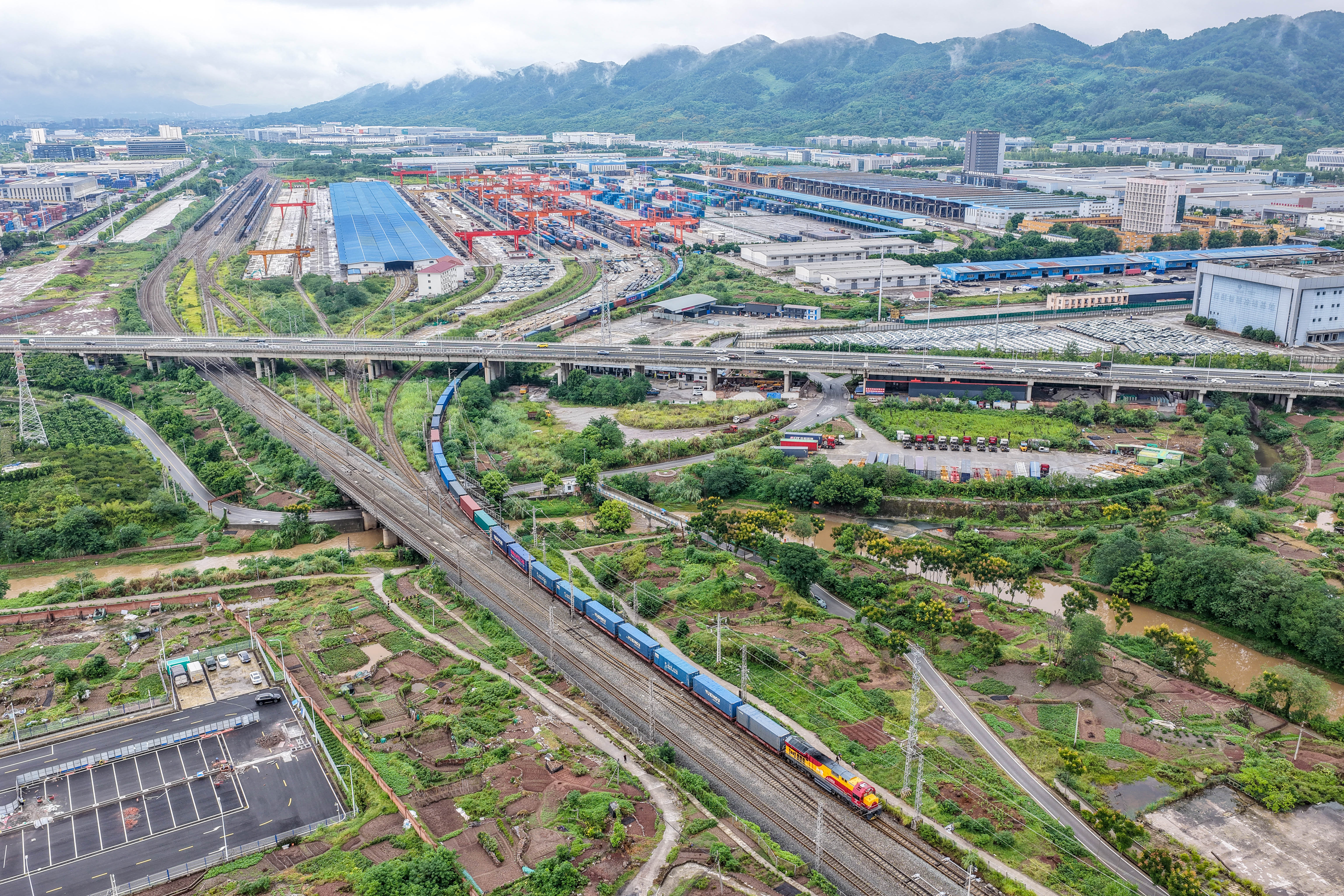 Chongqing fortalece sus envíos ferroviarios hacia Asia Central