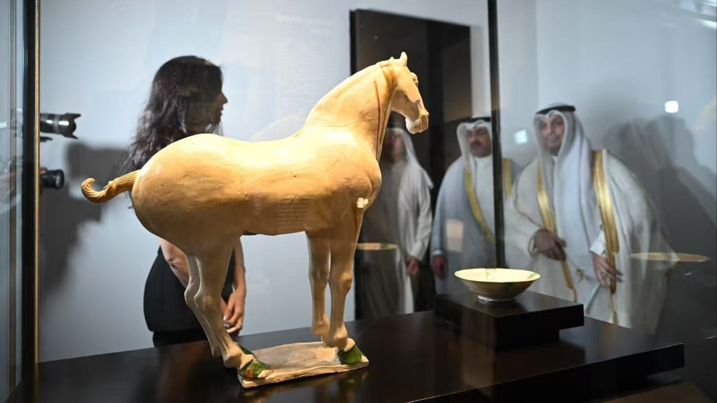 افتتاح معرض الفن الصيني "تباعد وتقارب" في الكويت