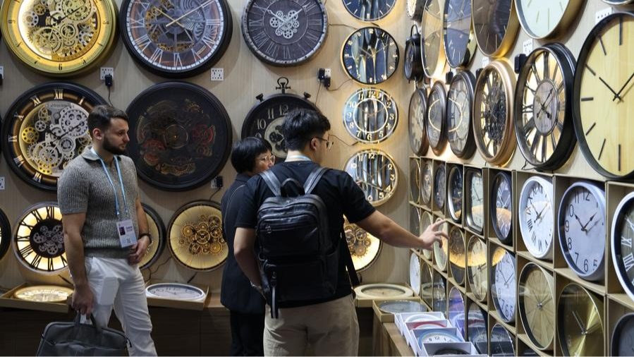 "معرض كانتون" يستقطب عددا قياسيا من المشترين العالميين