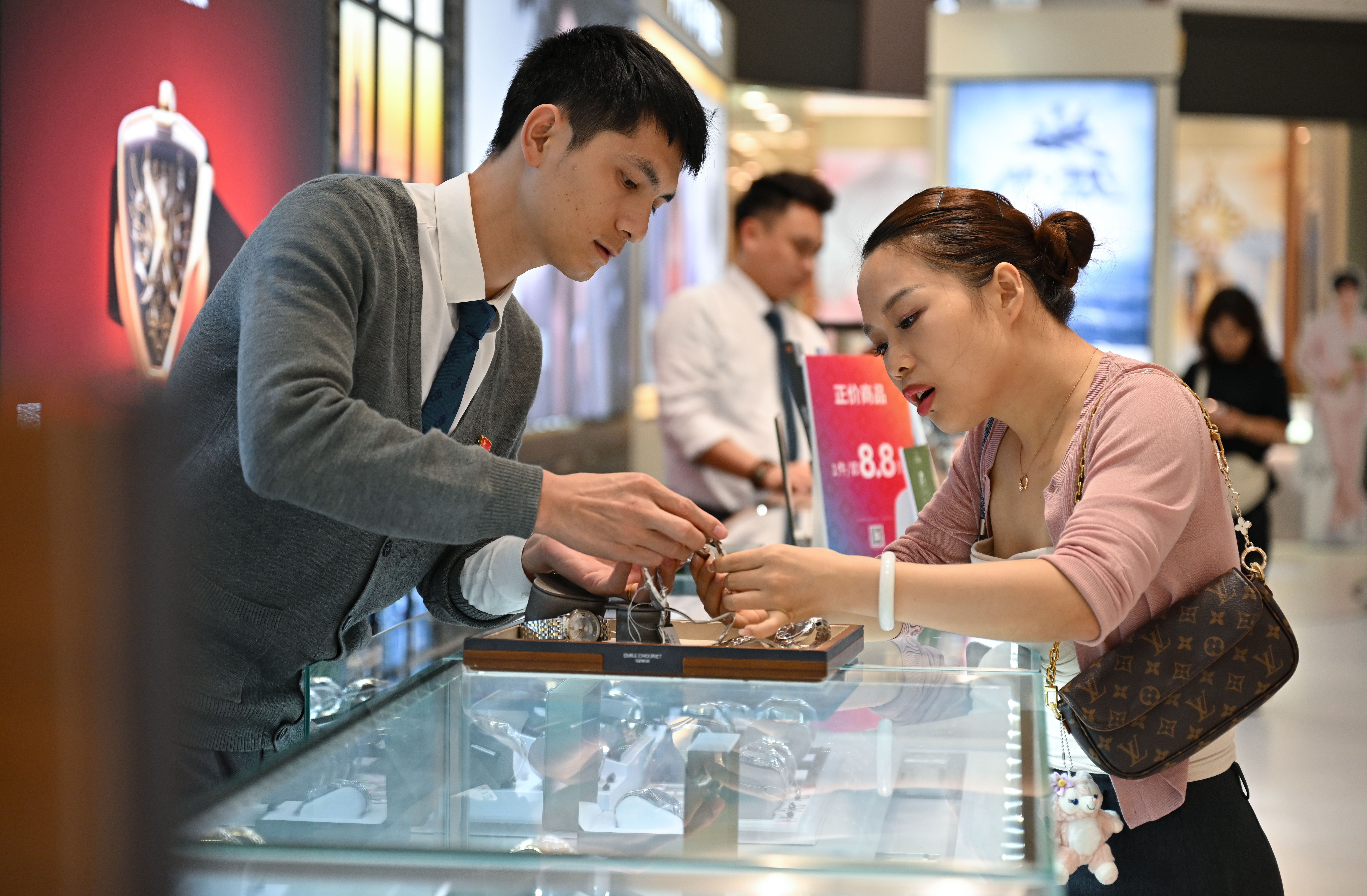 Hainan amplia el alcance de productos libres de impuestos en alta mar añadiendo dos nuevas categorías de productos