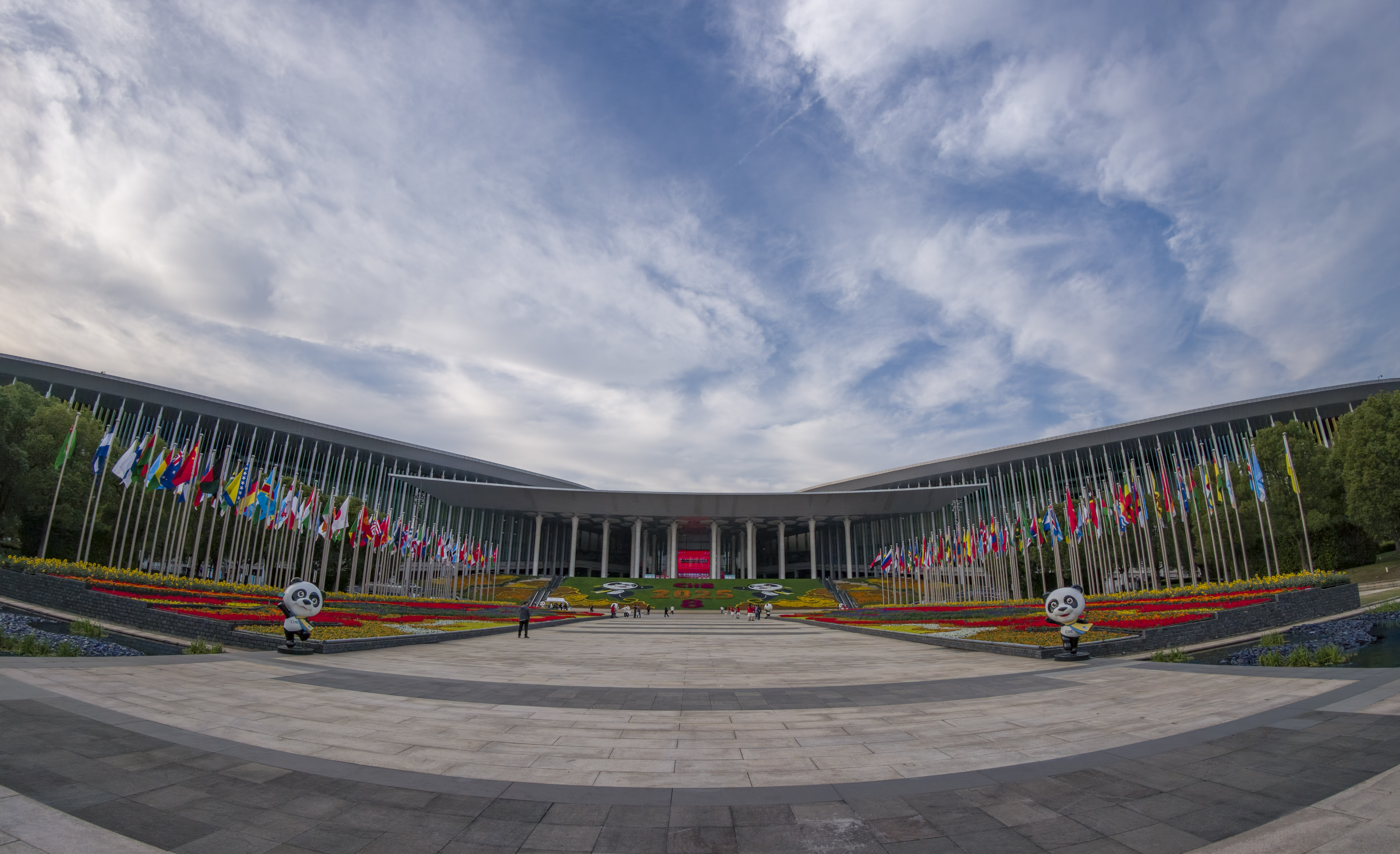 Shanghai se prepara para la próxima VIII CIIE