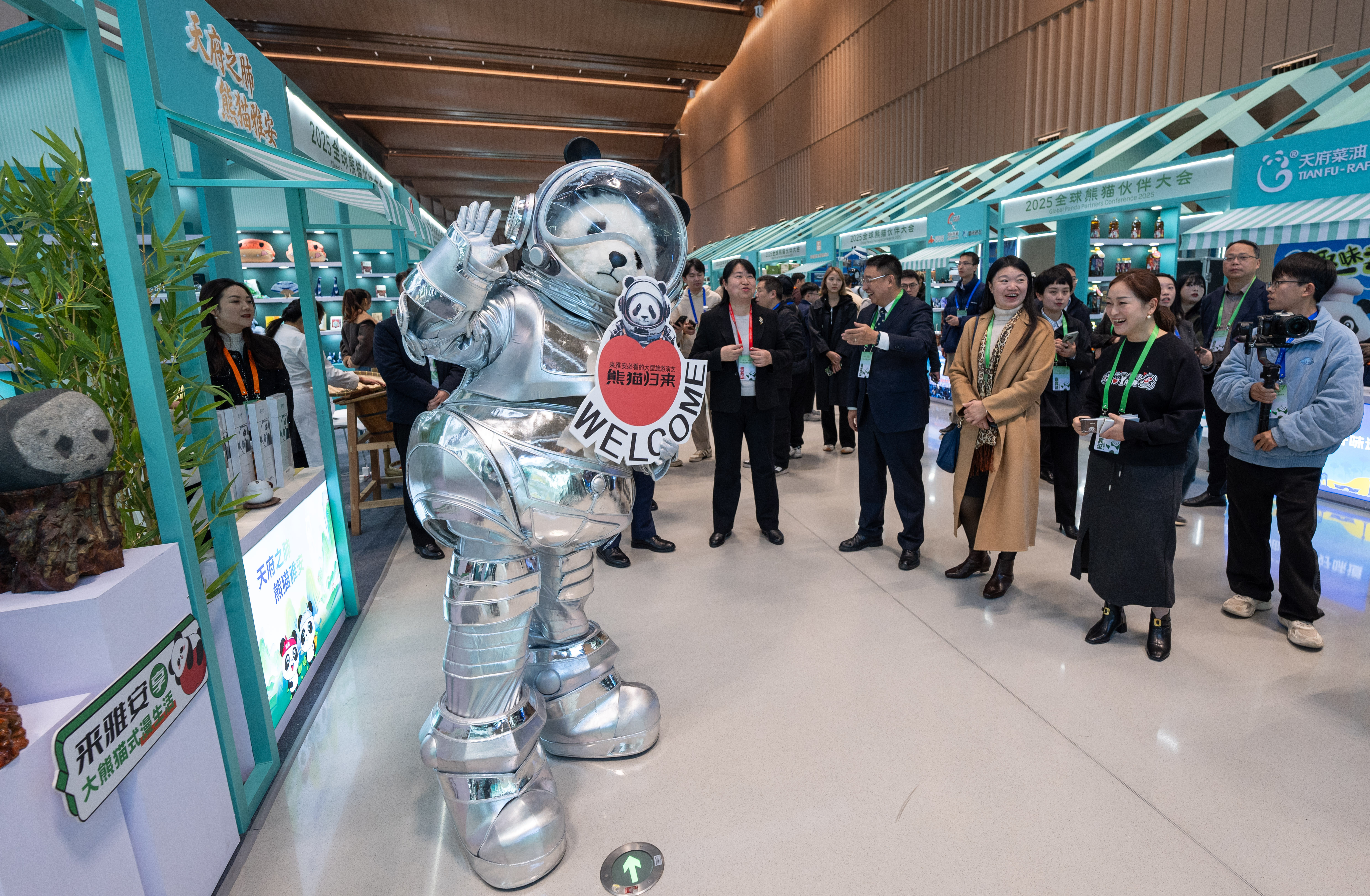 Conferencia Global de Socios del Panda 2025 se inaugura en Chengdu, Sichuan