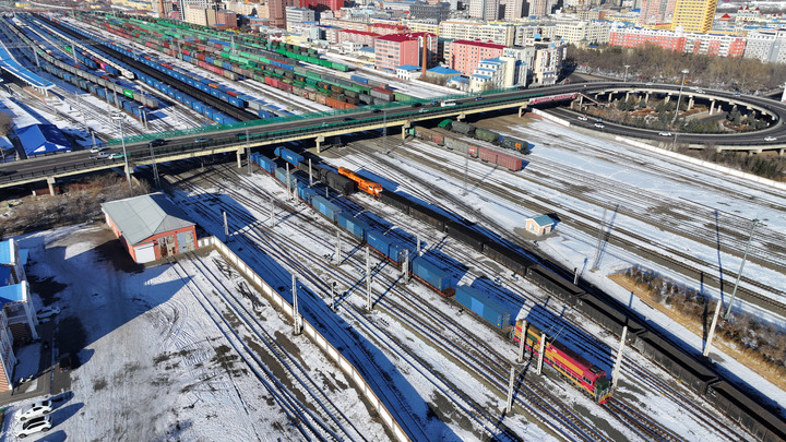 Грузооборот через железнодорожный КПП Маньчжоули с начала 2025 года превысил 20 млн тонн