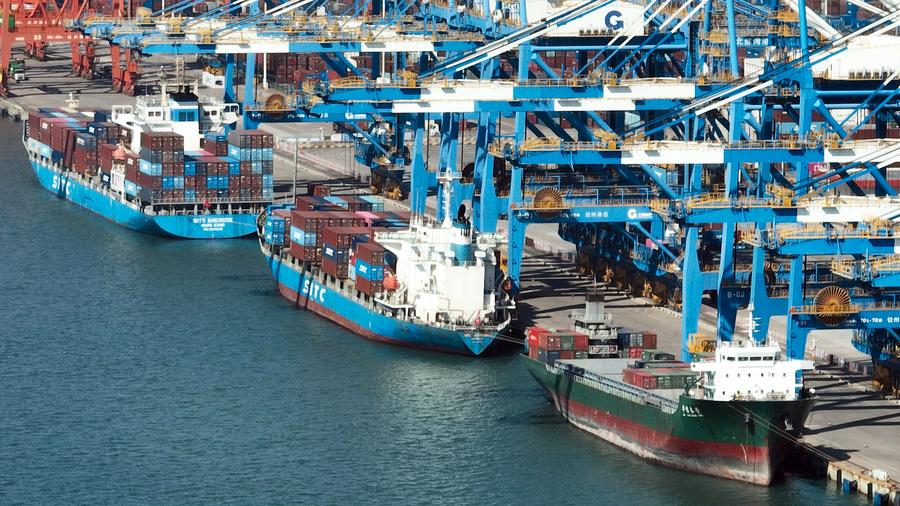 Port de Qinzhou dans le sud de la Chine