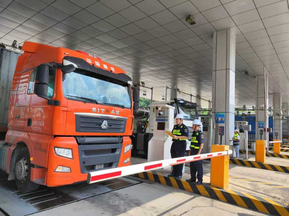 Guangxi Friendship Customs Port Customs supervises over one million inbound and outbound vehicles