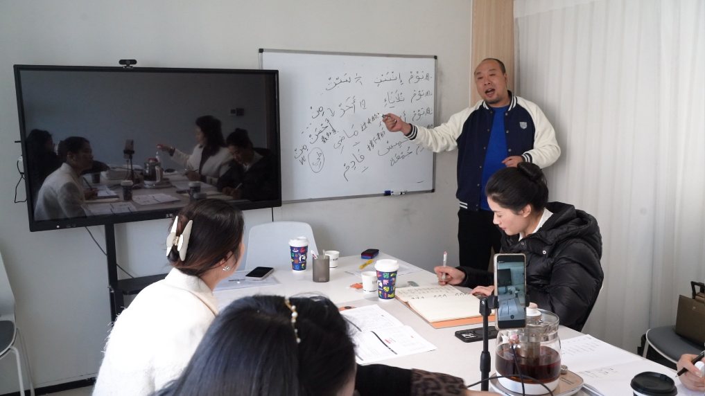 The Secret Tool for Going Overseas - The Global Market Story of Yiwu Boss's Wife