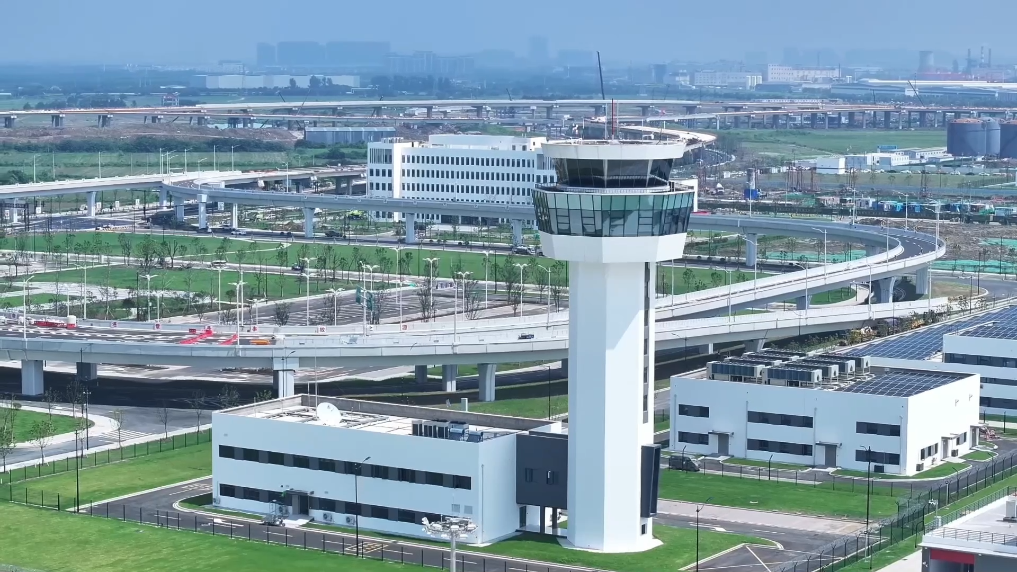 Jiaxing Nanhu Airport, the first professional air cargo hub in the Yangtze River Delta, has been officially put into operation