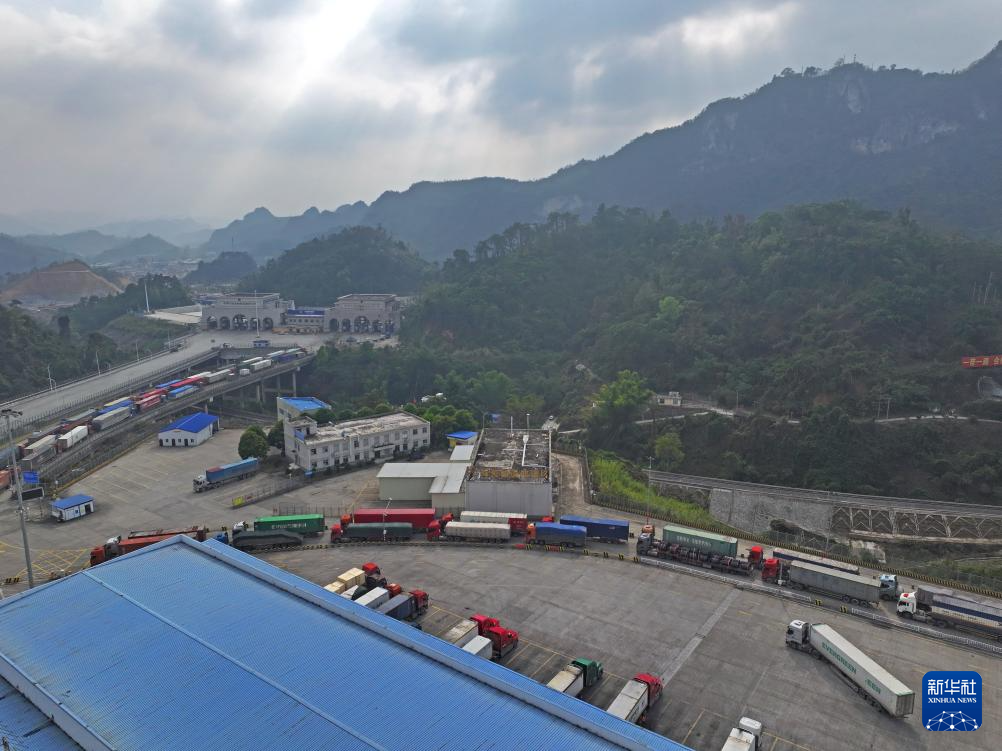 从“一条线”到“一张网”——西部陆海新通道建设8年回眸