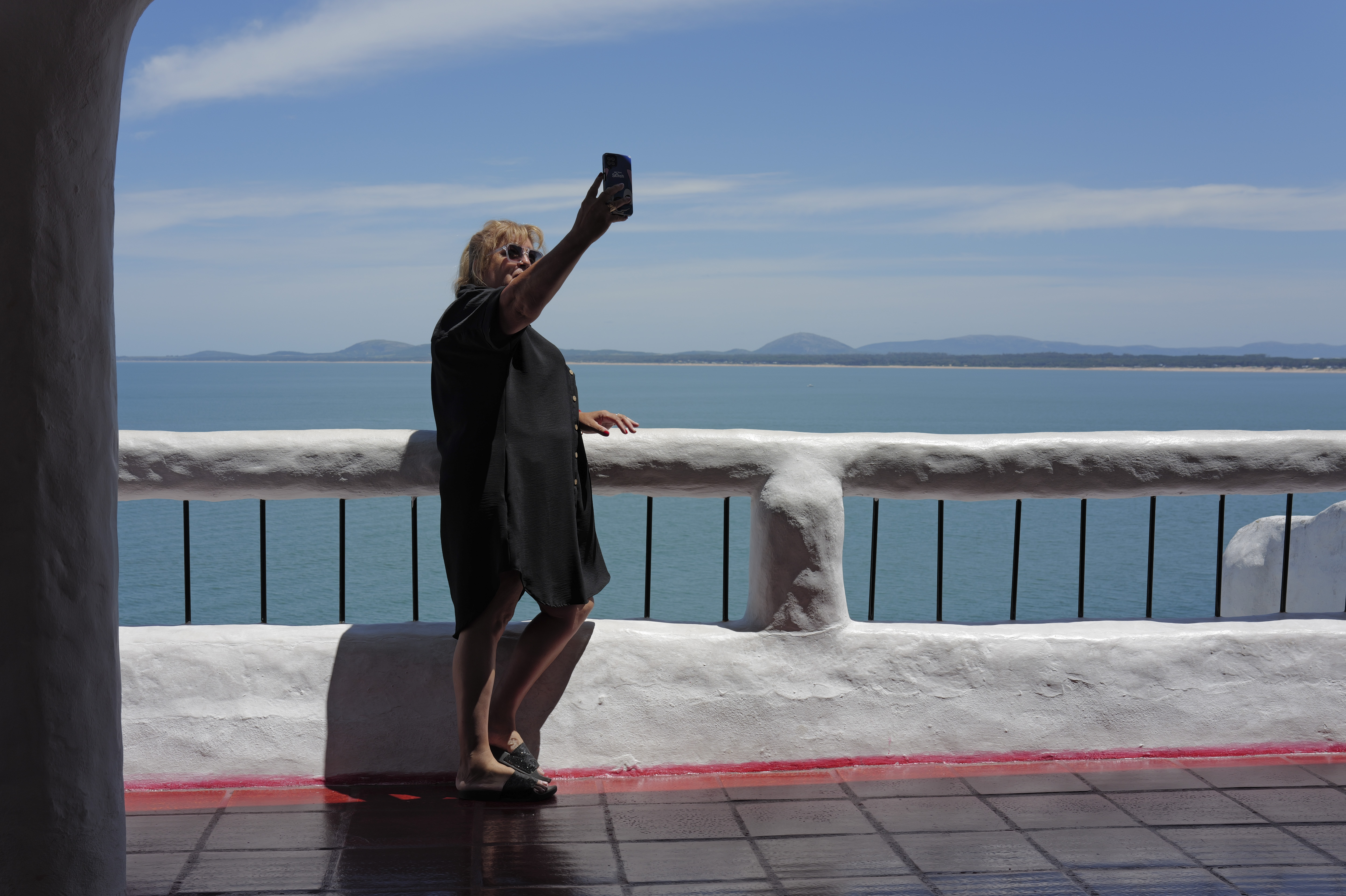 Entre muros curvos y blanco infinito: Casapueblo y su conexión con China