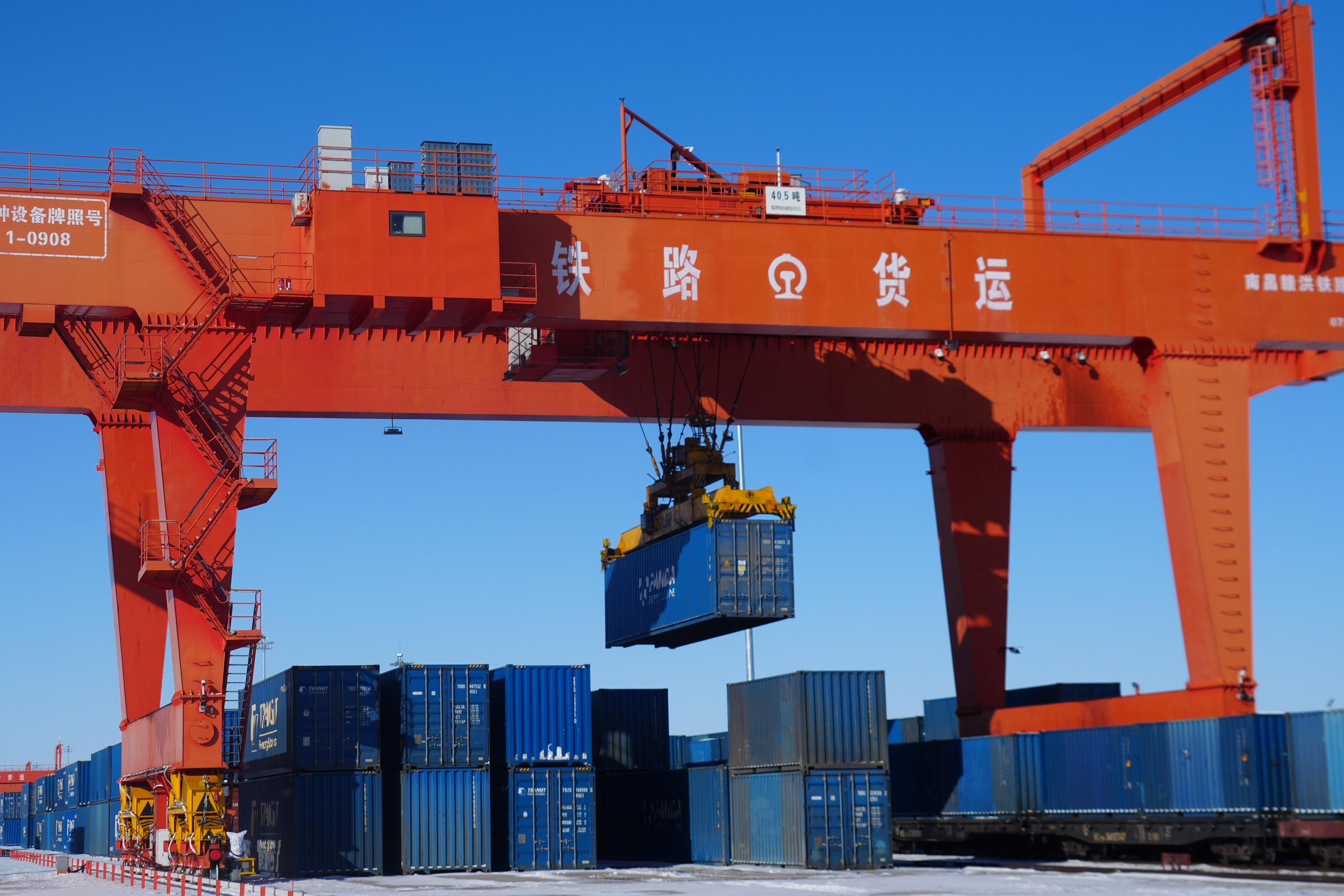 Corredor oriental de la red de trenes de carga China-Europa supera los 1.000 viajes en 2026