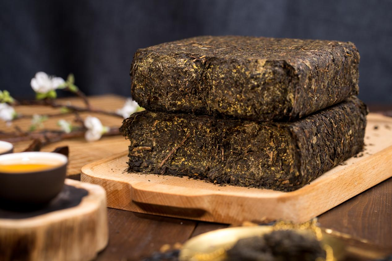 Xianyang Fu Tea delegation visits embassies of five countries in Beijing to promote Chinese tea culture