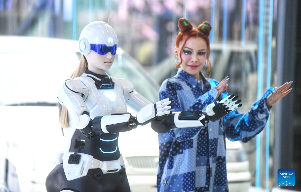 Across China: Foreign buyers laud China's manufacturing prowess in east China