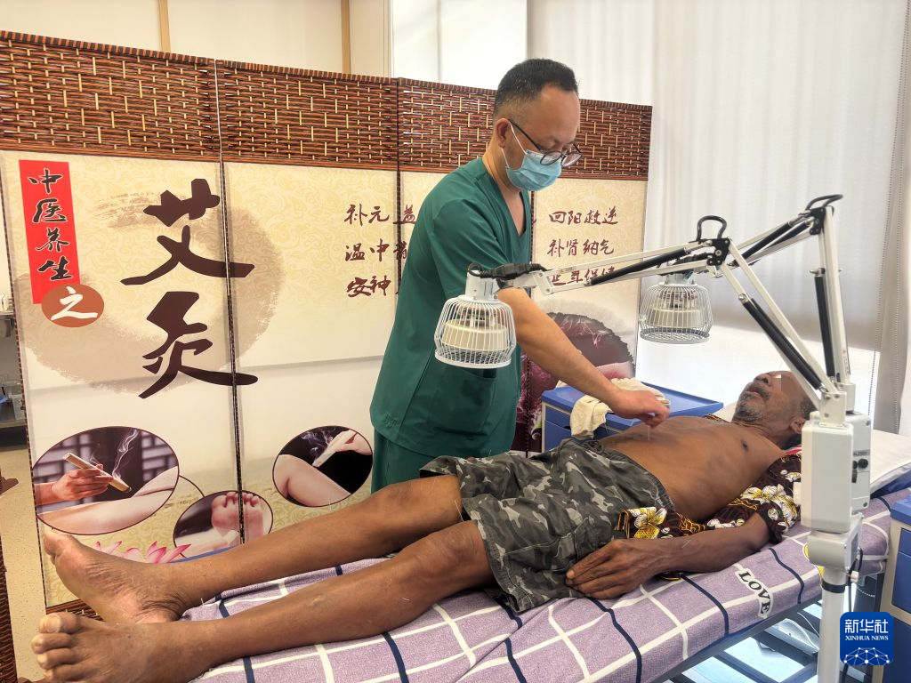 中国援所综合医疗中心受当地民众信赖