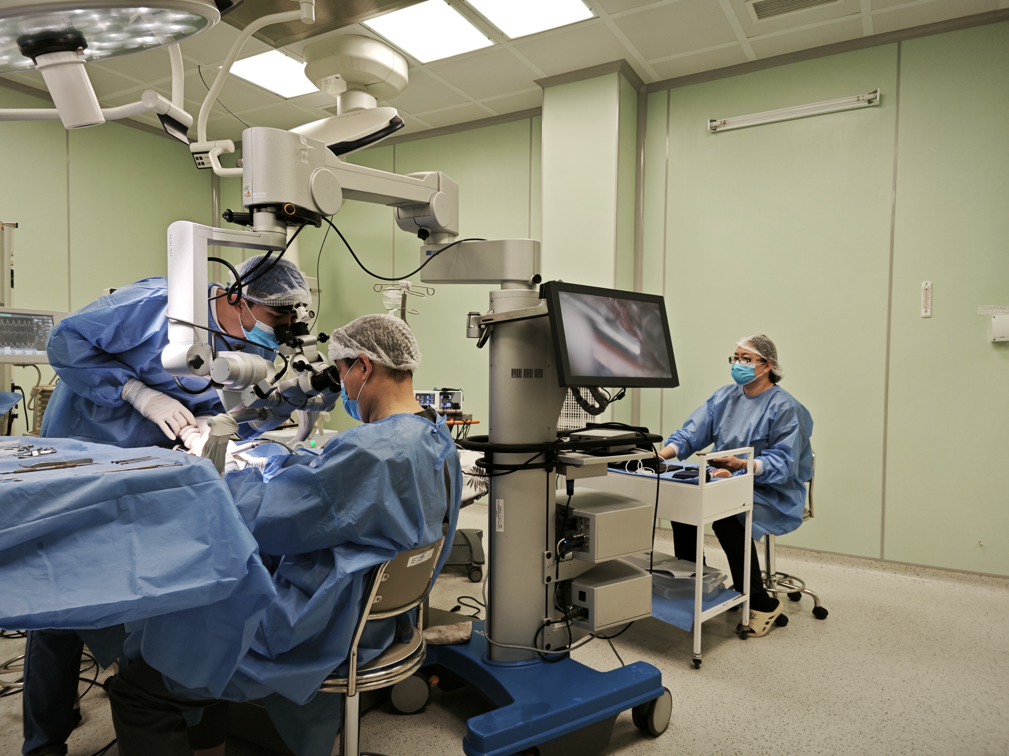 乌兹别克斯坦：中国耳科专家开展医疗援助