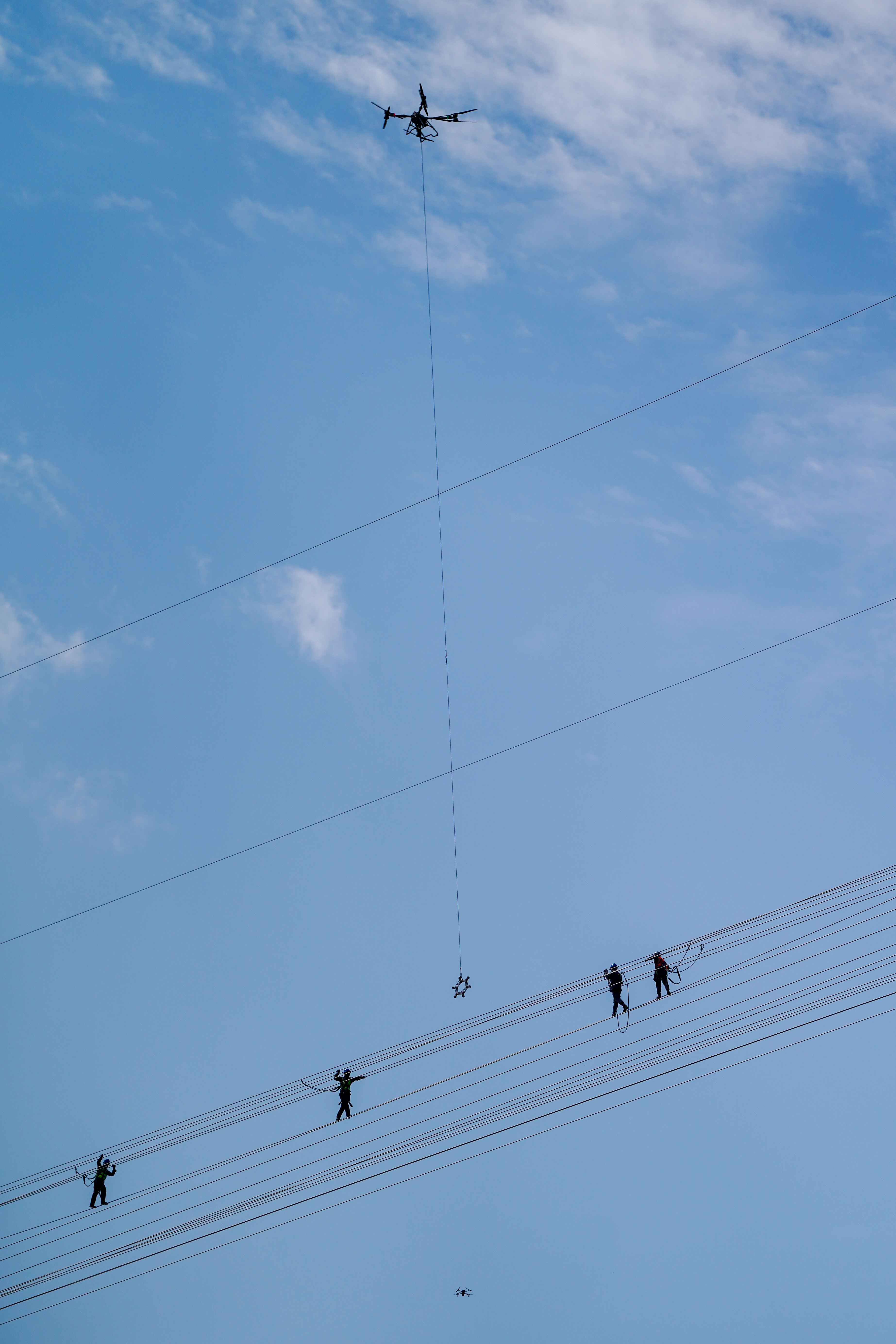 中老500千伏联网工程输电线路全线贯通