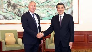 Chinese vice premier welcomes more foreign financial institutions to ...