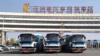 Из пров. Ганьсу в Узбекистан отправилась новая партия электробусов китайского производства