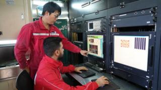 一带一路故事绘丨扎根伊拉克戈壁腹地的中国石油人