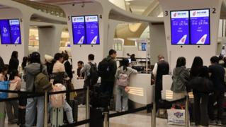 Inauguran ruta aérea directa entre Beijing y Abu Dabi