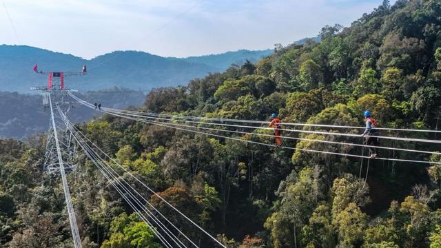 中老500千伏联网工程输电线路全线贯通