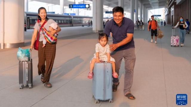 通讯｜便利跨境往来　助力人文交流——中老铁路国际旅客列车开行三载铺就民心相通路